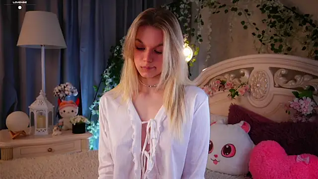 EdlinAlliston online show from November 21, 1:57 pm