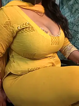 Anamika Kapoor online show from April 14, 10:21 pm