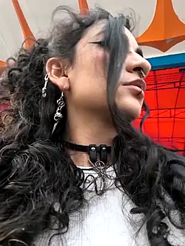 Lila Desiree online show from December 4, 10:21 pm