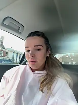 maisiesmithx online show from May 14, 11:49 am