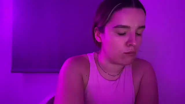 maisiesmithx online show from January 18, 8:05 pm