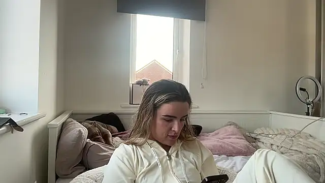 maisiesmithx online show from May 8, 4:54 pm