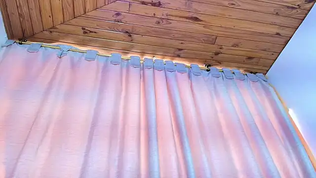 Snapshot of Naia_x chatting on September 11, 8:09 pm Naia x online show from September 11, 8:09 pm