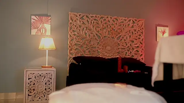 Snapshot of lupeebony chatting on October 23, 7:20 pm lupeebony online show from October 23, 7:20 pm