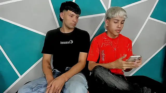 migueyalejo teens online show from October 31, 4:14 am