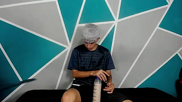 migueyalejo teens online show from October 22, 3:00 am