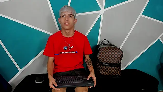 migueyalejo teens online show from October 25, 3:36 am