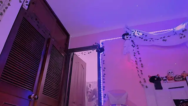 Snapshot of gabyye_capprins chatting on October 10, 12:37 am gabyye capprins online show from October 10, 12:37 am