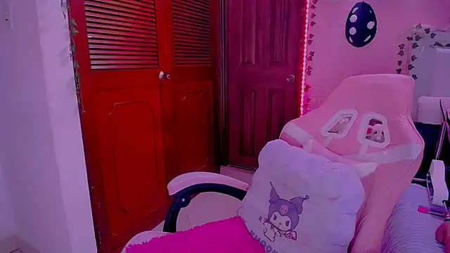 Snapshot of gabyye_capprins chatting on September 17, 8:51 pm gabyye capprins online show from September 17, 8:51 pm