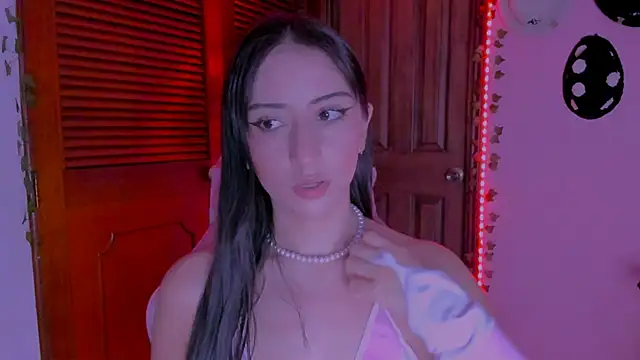 Snapshot of gabyye_capprins chatting on September 12, 9:55 pm gabyye capprins online show from September 12, 9:55 pm