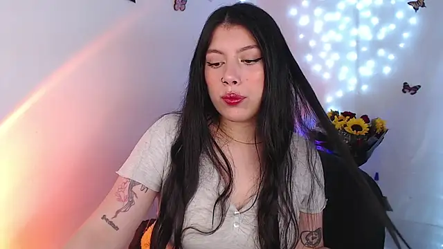 Snapshot of iam_emy chatting on September 27, 10:00 am iam emy online show from September 27, 10:00 am