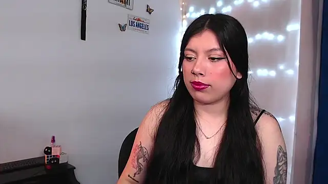 Snapshot of iam_emy chatting on September 17, 6:50 pm iam emy online show from September 17, 6:50 pm