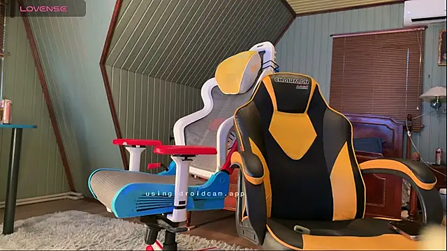 Snapshot of Alice1_secret chatting on October 1, 3:17 pm Alice1 secret online show from October 1, 3:17 pm