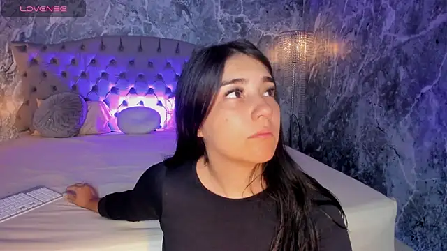 Snapshot of Belliinda_21 chatting on September 28, 6:57 pm Belliinda 21 online show from September 28, 6:57 pm