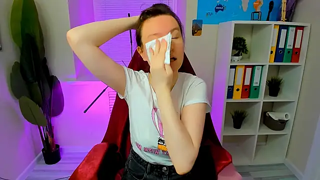 CarolGiggly online show from October 3, 6:57 pm