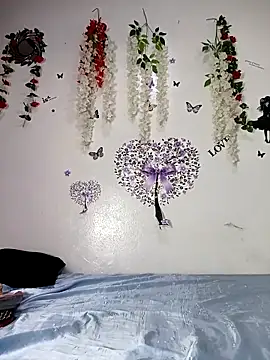 Snapshot of Tifanny_Love33 chatting on September 12, 10:28 pm Tifanny Love33 online show from September 12, 10:28 pm