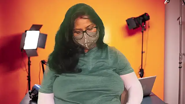 Snapshot of mamoni91 chatting on October 27, 3:46 am mamoni91 online show from October 27, 3:46 am