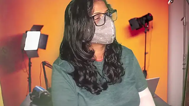 Snapshot of mamoni91 chatting on September 28, 3:46 am mamoni91 online show from September 28, 3:46 am