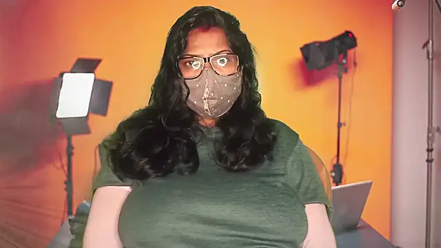 Snapshot of mamoni91 chatting on October 11, 4:06 am mamoni91 online show from October 11, 4:06 am