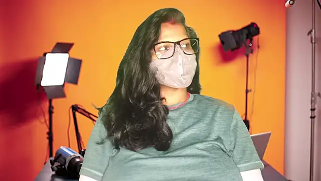 Snapshot of mamoni91 chatting on October 22, 2:38 am mamoni91 online show from October 22, 2:38 am