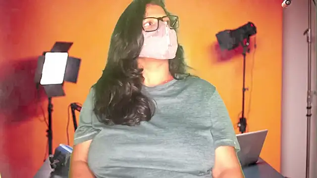 Snapshot of mamoni91 chatting on September 23, 2:43 am mamoni91 online show from September 23, 2:43 am