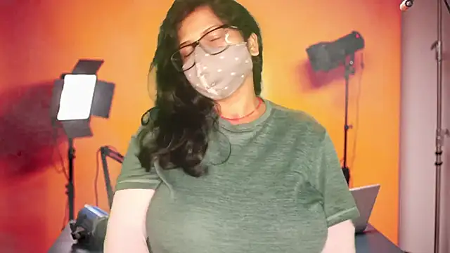 Snapshot of mamoni91 chatting on October 14, 4:37 am mamoni91 online show from October 14, 4:37 am