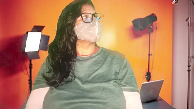 Snapshot of mamoni91 chatting on October 23, 2:39 am mamoni91 online show from October 23, 2:39 am