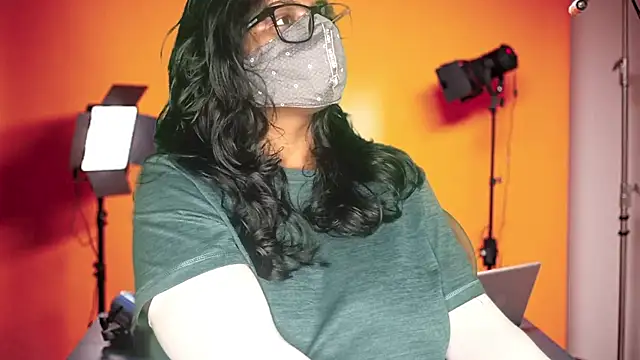 Snapshot of mamoni91 chatting on September 26, 3:15 am mamoni91 online show from September 26, 3:15 am