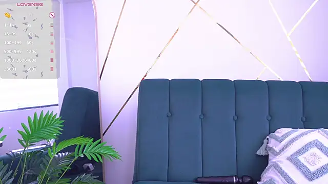 Snapshot of b3llaspringg chatting on September 26, 8:17 pm b3llaspringg online show from September 26, 8:17 pm