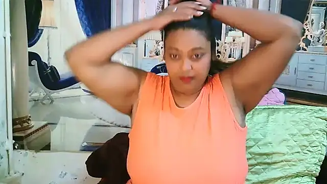 Snapshot of IndianYummy chatting on October 10, 4:39 am IndianYummy online show from October 10, 4:39 am