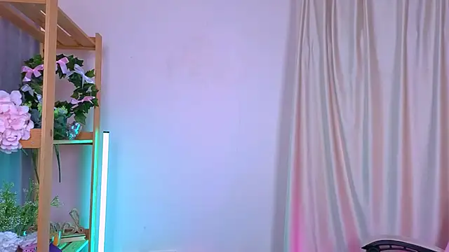 EmmaKeam online show from September 28, 6:31 am