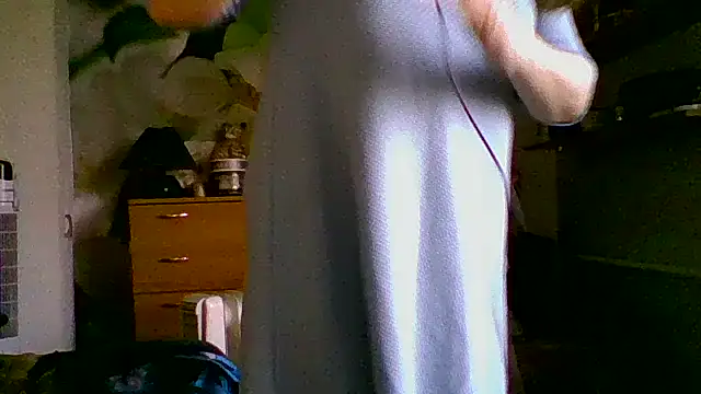 Snapshot of maritanna chatting on October 27, 6:09 am maritanna online show from October 27, 6:09 am