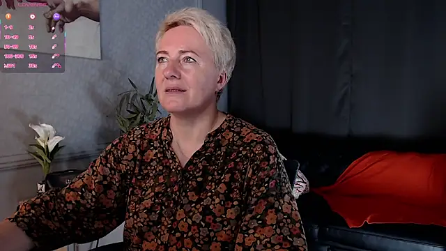 Nika Smit online show from August 1, 5:20 am