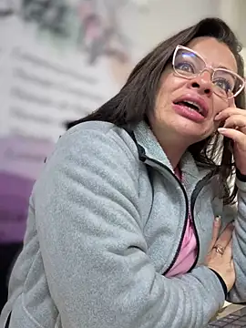 Snapshot of NATHALIA-28_ chatting on October 1, 1:27 pm NATHALIA-28  online show from October 1, 1:27 pm