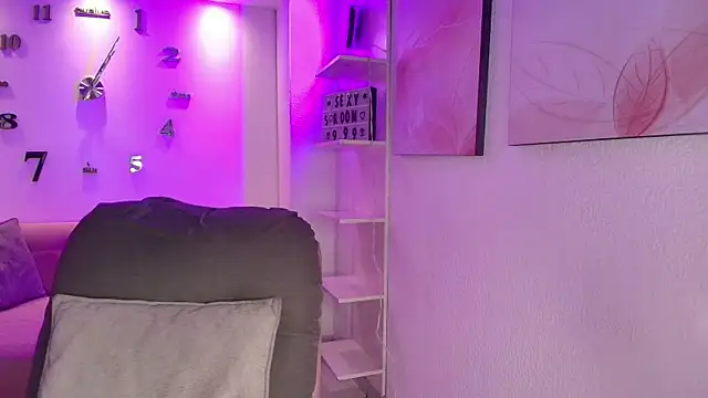 1Sloppy Fox4 online show from December 19, 5:32 am