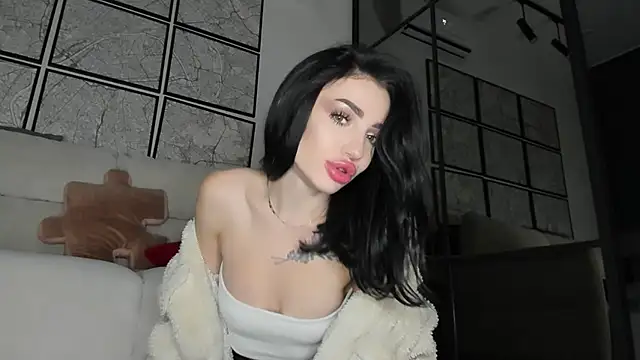 NancyLovee  online show from October 4, 9:19 pm