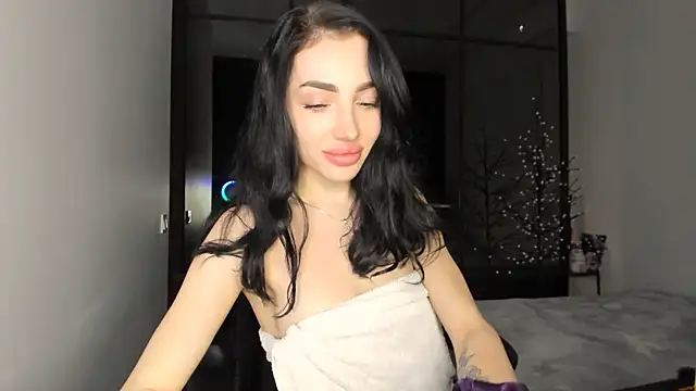 NancyLovee  online show from November 25, 3:47 pm