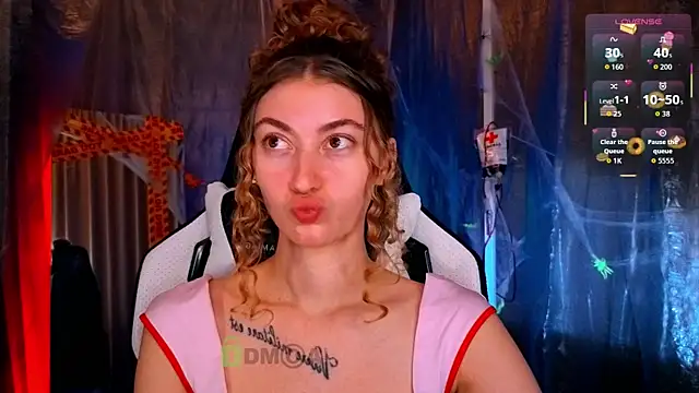 lady curls online show from October 26, 11:22 pm