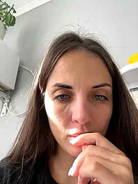 AmiLavs online show from October 1, 6:40 am