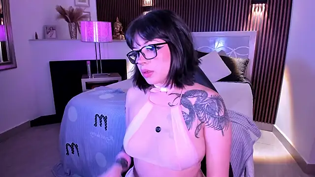 NattashaHotson online show from October 22, 3:44 am