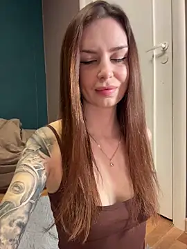the perfectgirl online show from May 5, 7:39 pm
