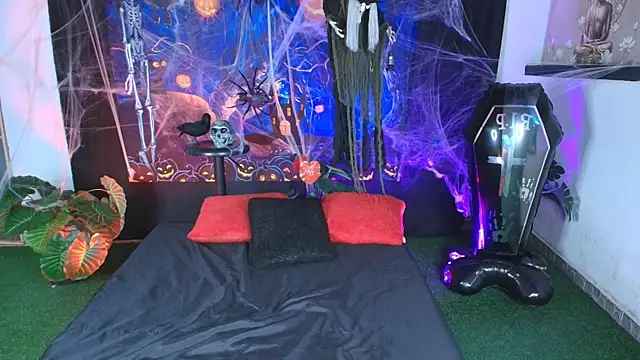 Snapshot of BRITHANY_SPARK chatting on October 31, 4:25 am BRITHANY SPARK online show from October 31, 4:25 am