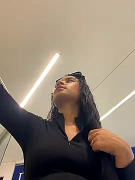  Luana online show from November 11, 5:54 pm