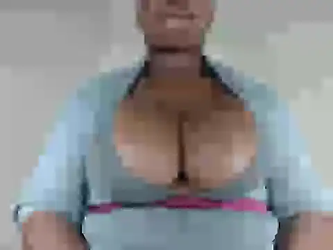 Snapshot of boobassymom chatting on October 10, 4:56 pm boobassymom online show from October 10, 4:56 pm