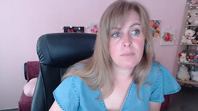 Hot Milady online show from June 5, 7:25 am