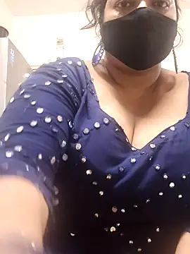 Snapshot of zeepe19 chatting on October 18, 12:52 pm zeepe19 online show from October 18, 12:52 pm