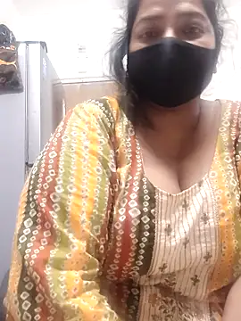 Snapshot of zeepe19 chatting on October 28, 5:19 pm zeepe19 online show from October 28, 5:19 pm