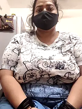 Snapshot of zeepe19 chatting on October 7, 5:17 pm zeepe19 online show from October 7, 5:17 pm