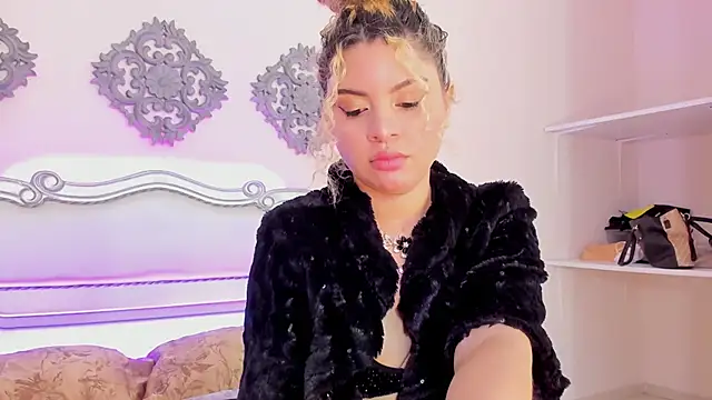 ScarlettDuran online show from October 1, 8:25 pm