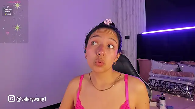 Valery wang online show from October 6, 11:38 am